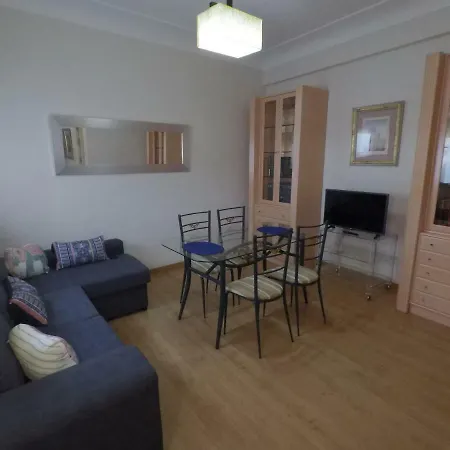 Eduardo Lucena 5, Patios Appartement